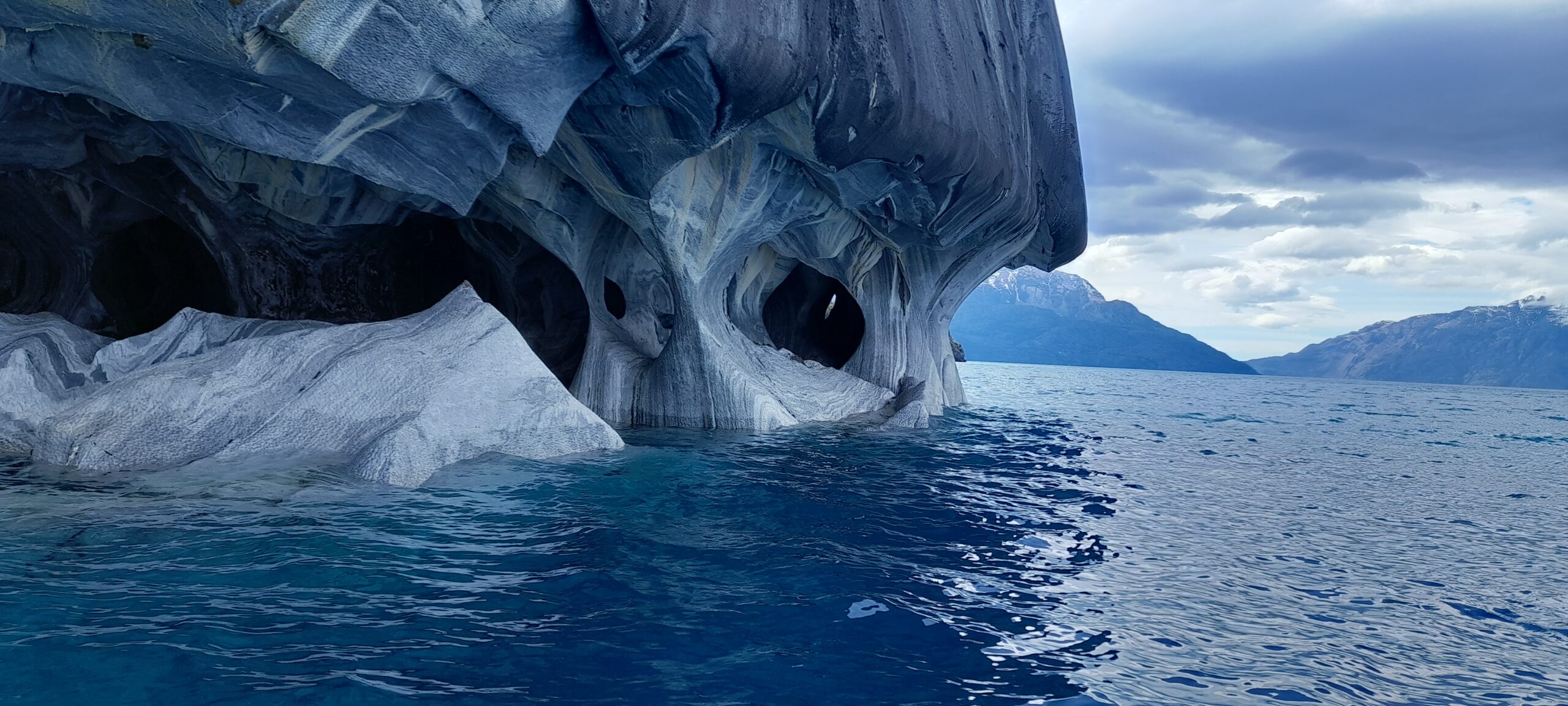 Navegación en Kayak en Capilla de Mármol. - Imagen 4